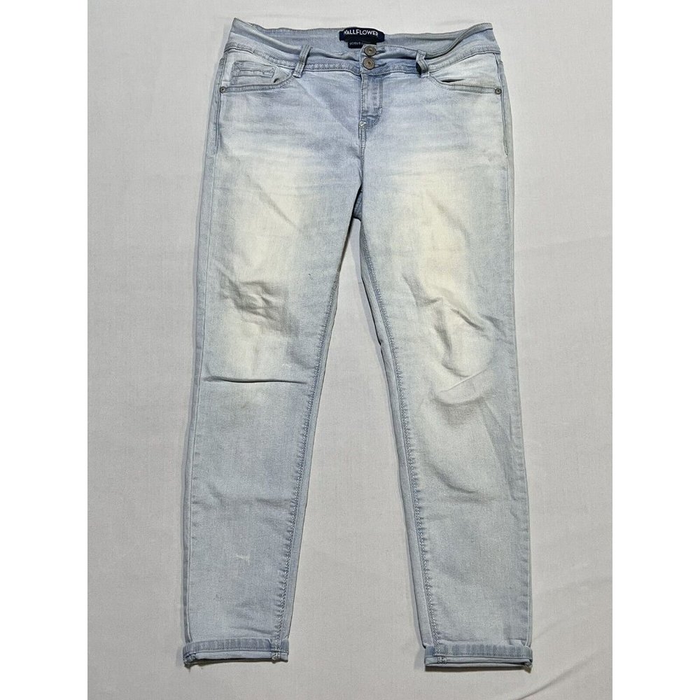 Women's Acid Washed Wallflower Luscious Curvy Fit Jeans Size 11